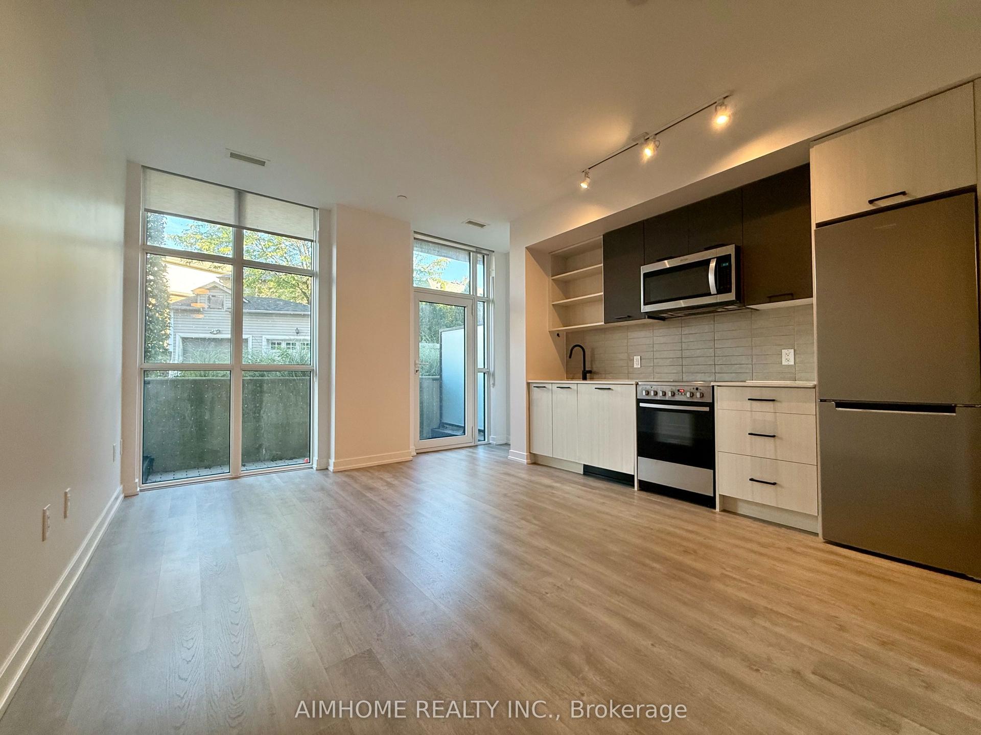 2300 St. Clair Avenue W 110 #110, Toronto — Condo for lease, photo 1