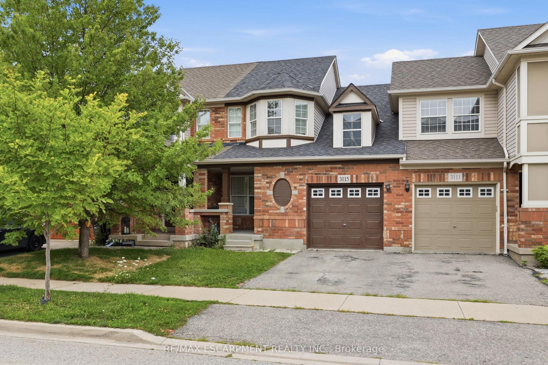 3115 Edgar Avenue, Burlington — Townhouse for sale, photo 1