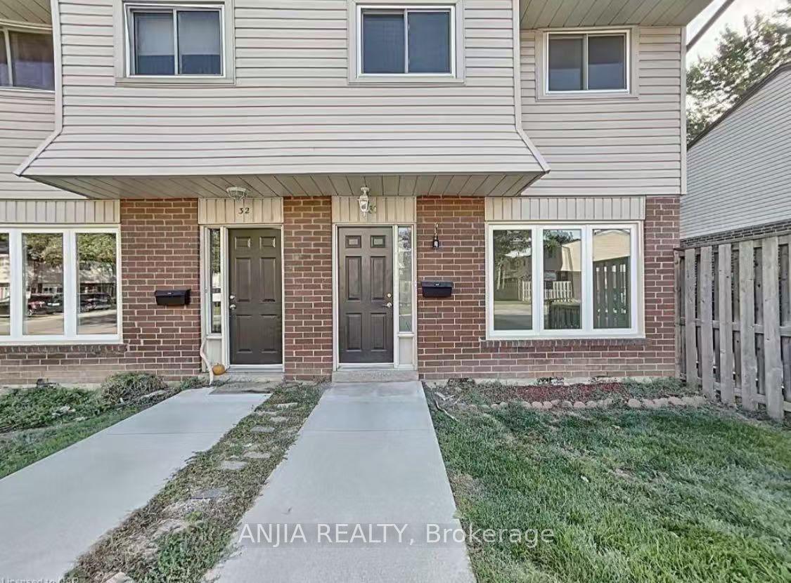 2 Weiden Street 31 #31, St. Catharines — Condo Town for lease, photo 1