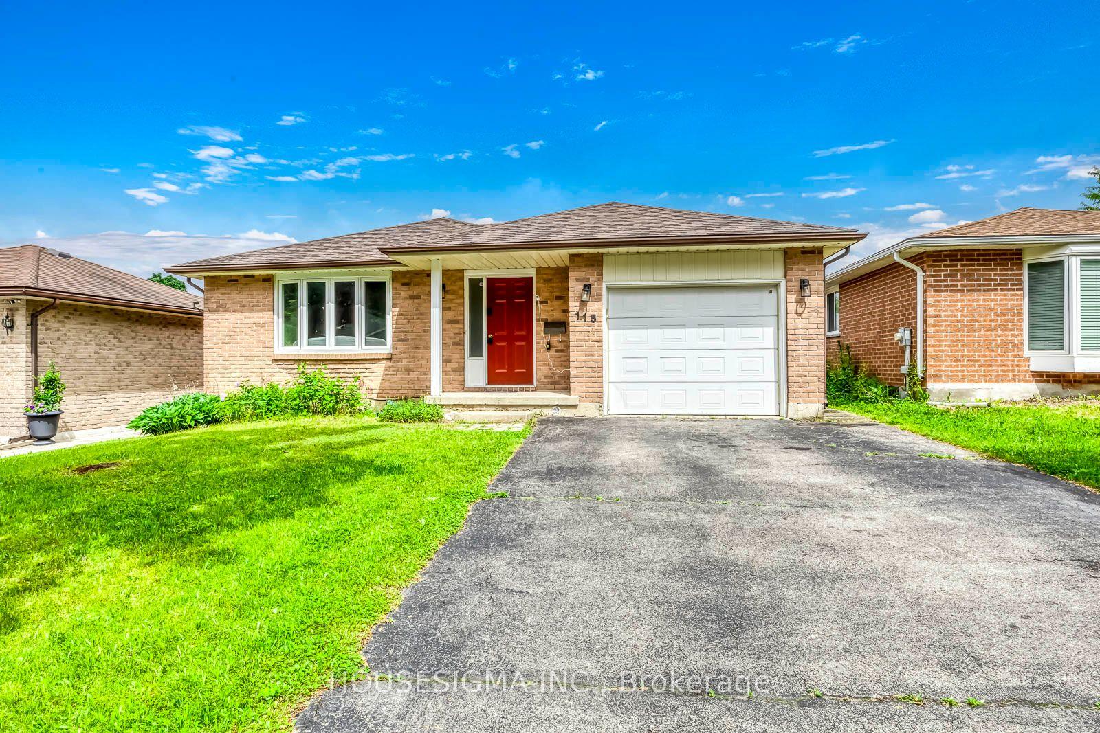 115 Scenic Wood Crescent — photo 1