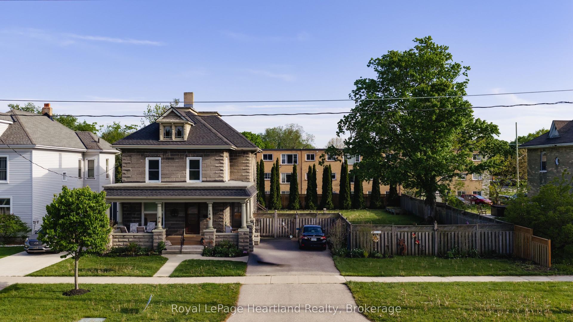 14 Elgin Avenue E, Goderich — Detached for sale, photo 1