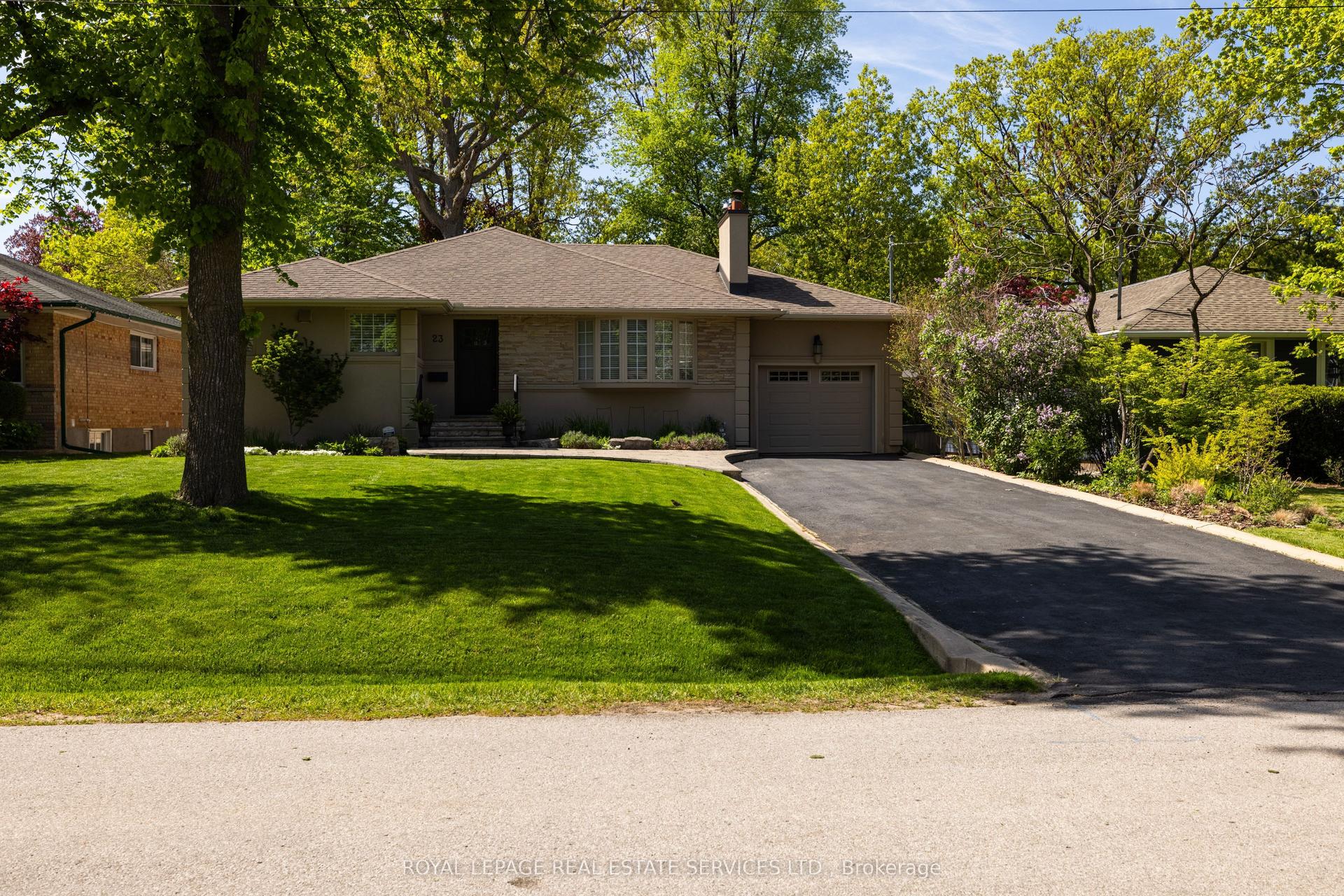 23 Glenmanor Drive — photo 1