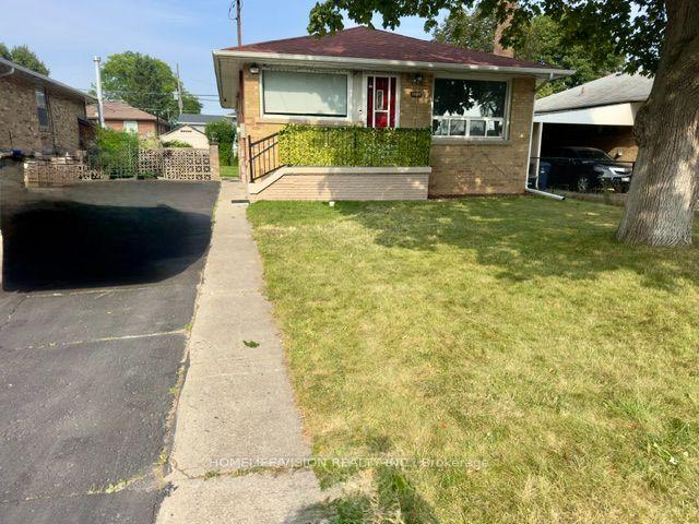 1509 Pharmacy Avenue, Toronto — Detached for lease, photo 1