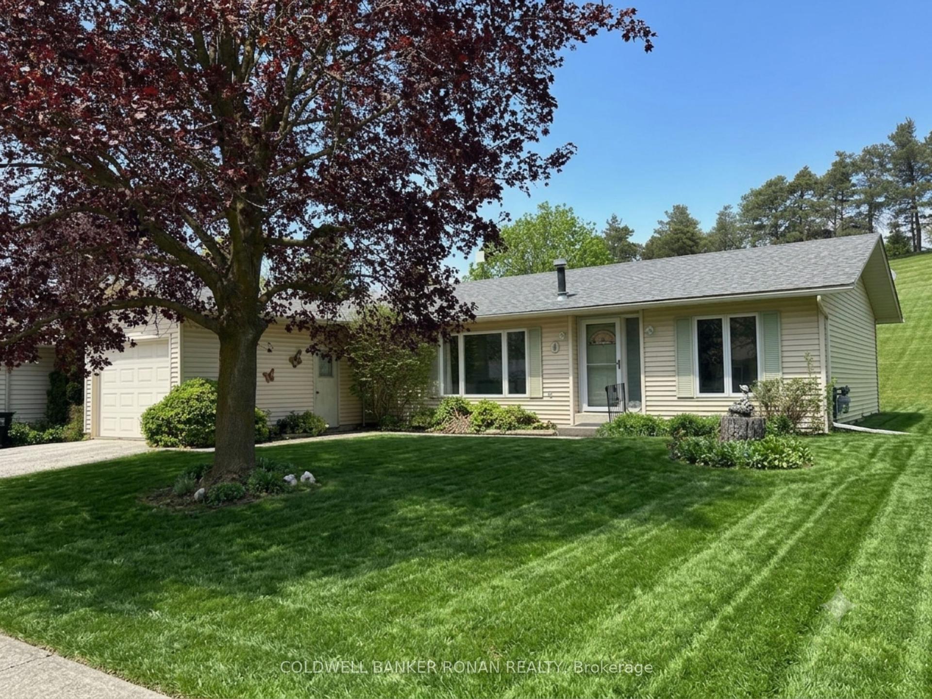 4 Tecumseth Pines Drive — photo 1