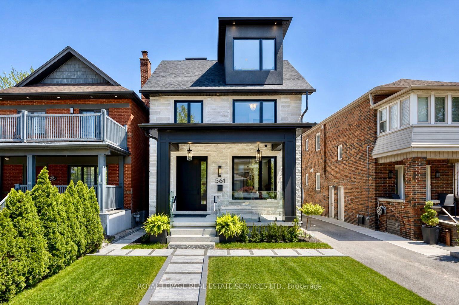 561 Durie Street — photo 1