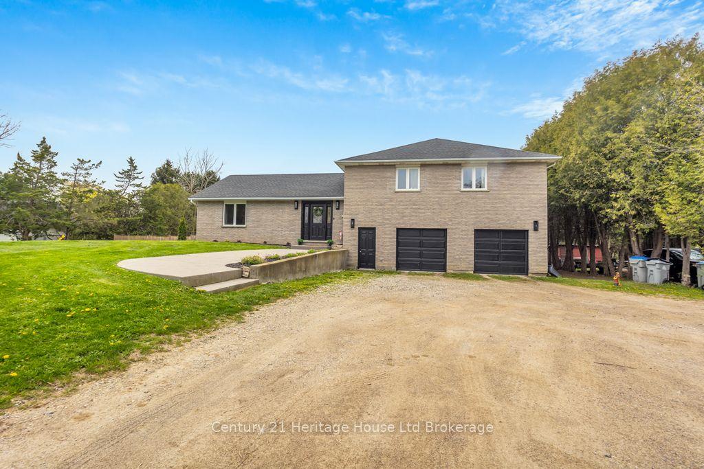 1668 Perth 123 Road — photo 1