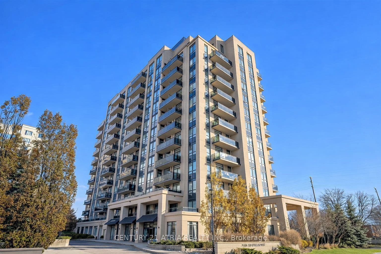 520 Steeles Avenue W 810 #810 — photo 1