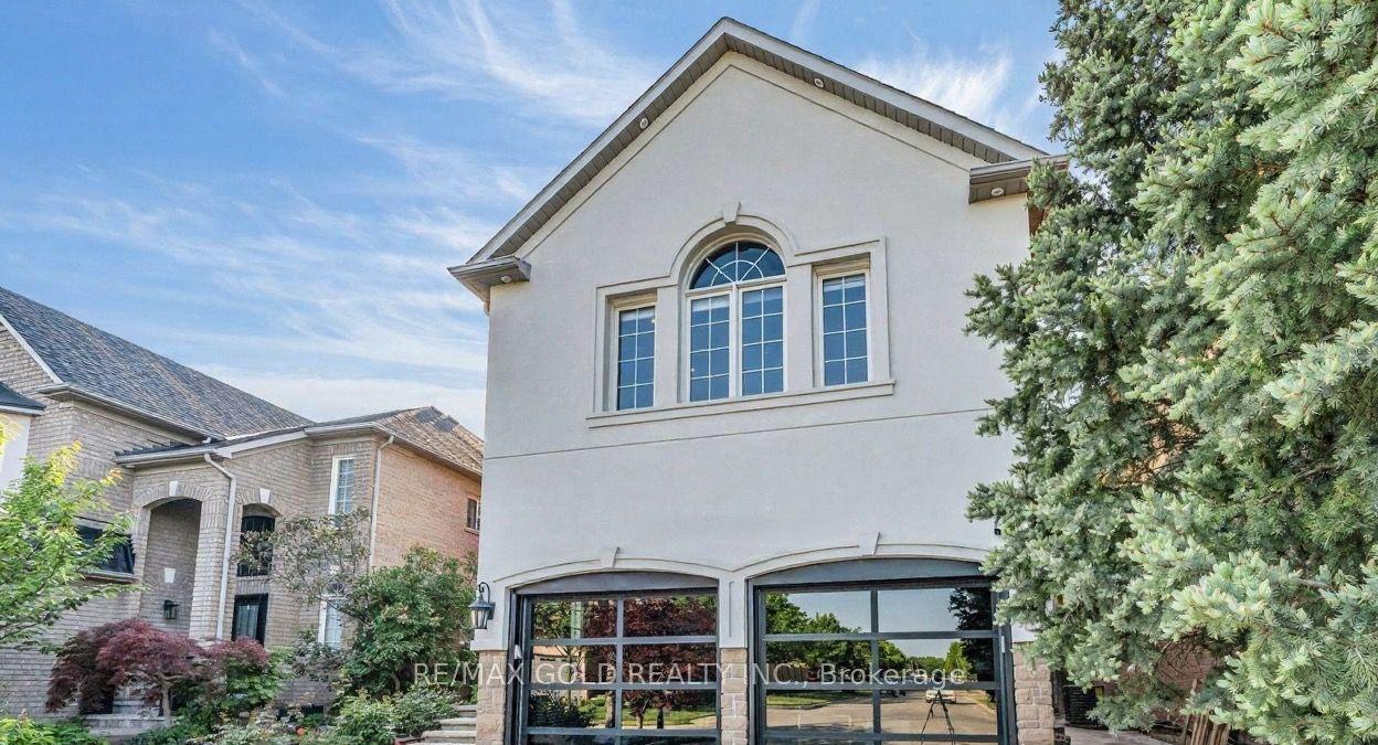 2293 Woodcrest Drive — photo 1