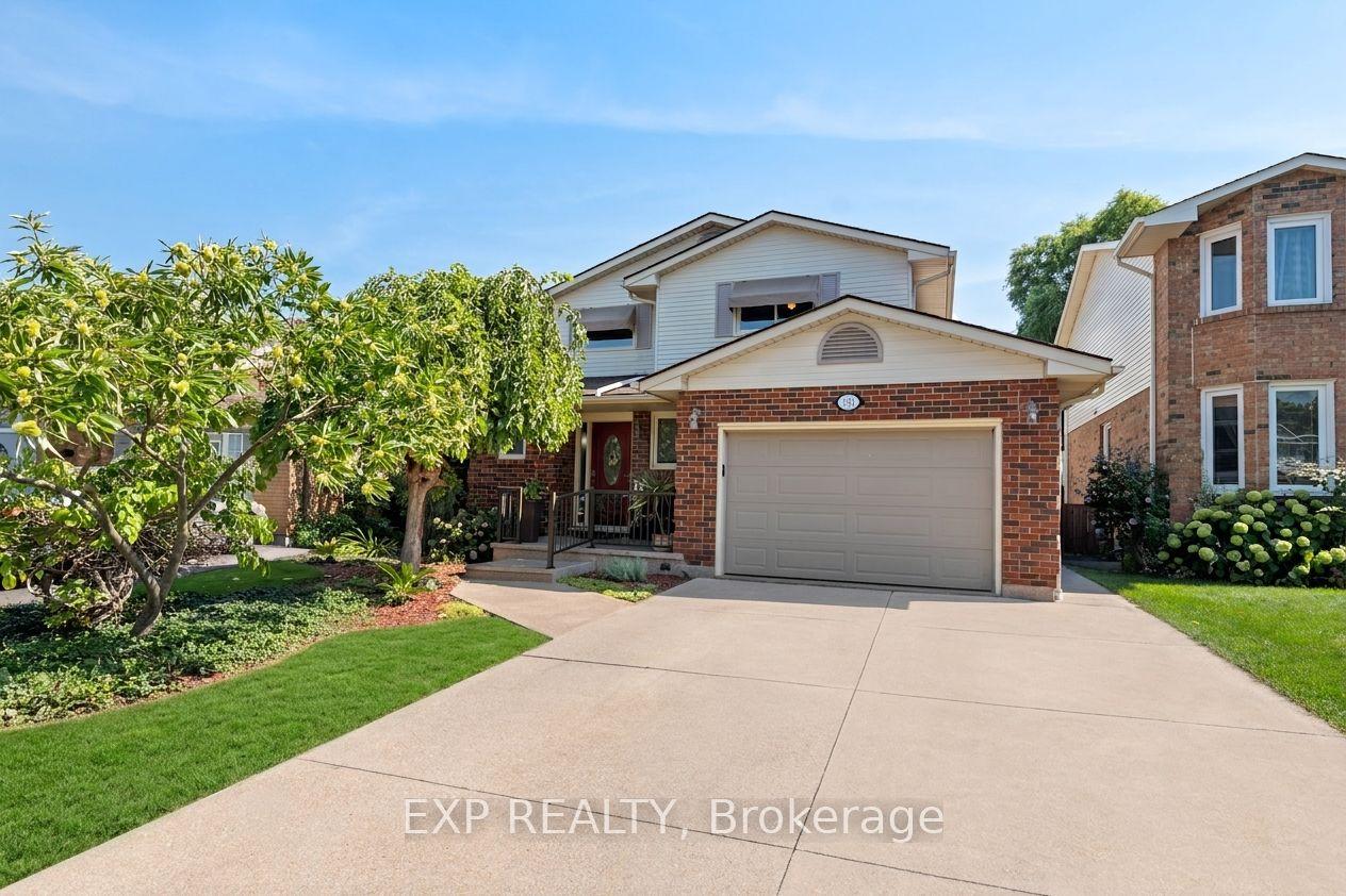 38 Capri Street — photo 1