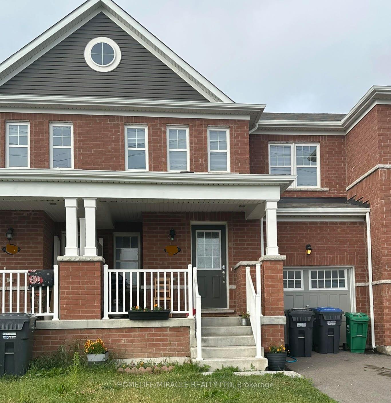69 Benhurst Crescent, Brampton — Townhouse for lease, photo 1