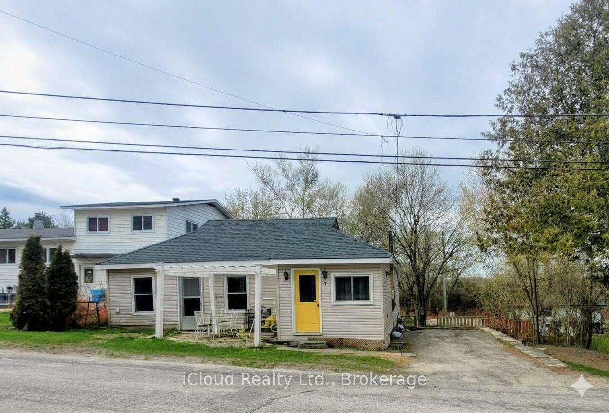 7 North Dufferin Street — photo 1