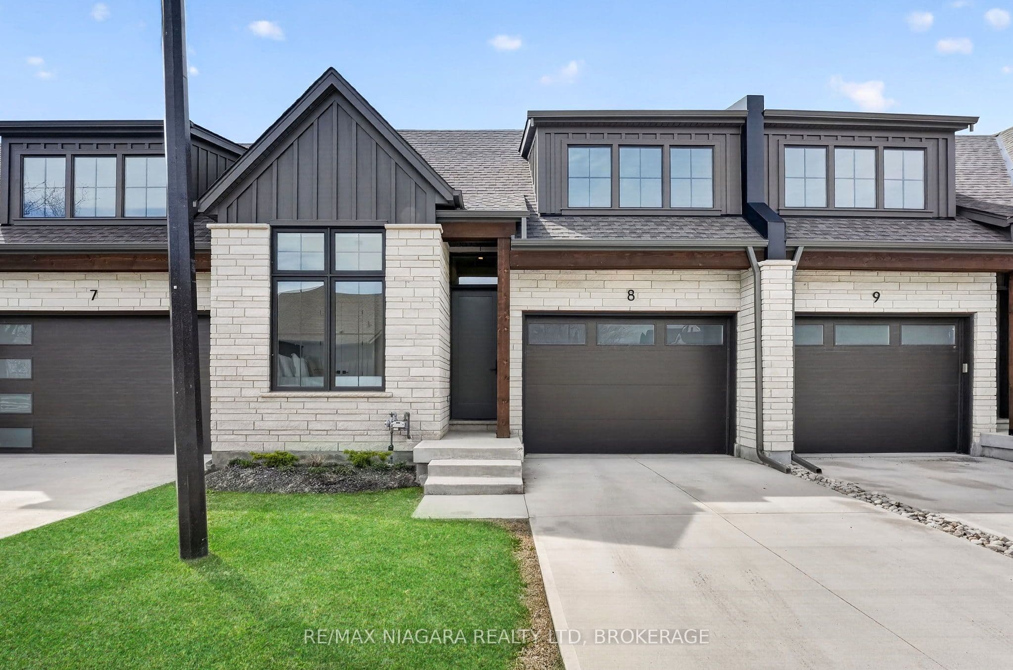 41 Ivy Crescent 8 #8 — photo 1