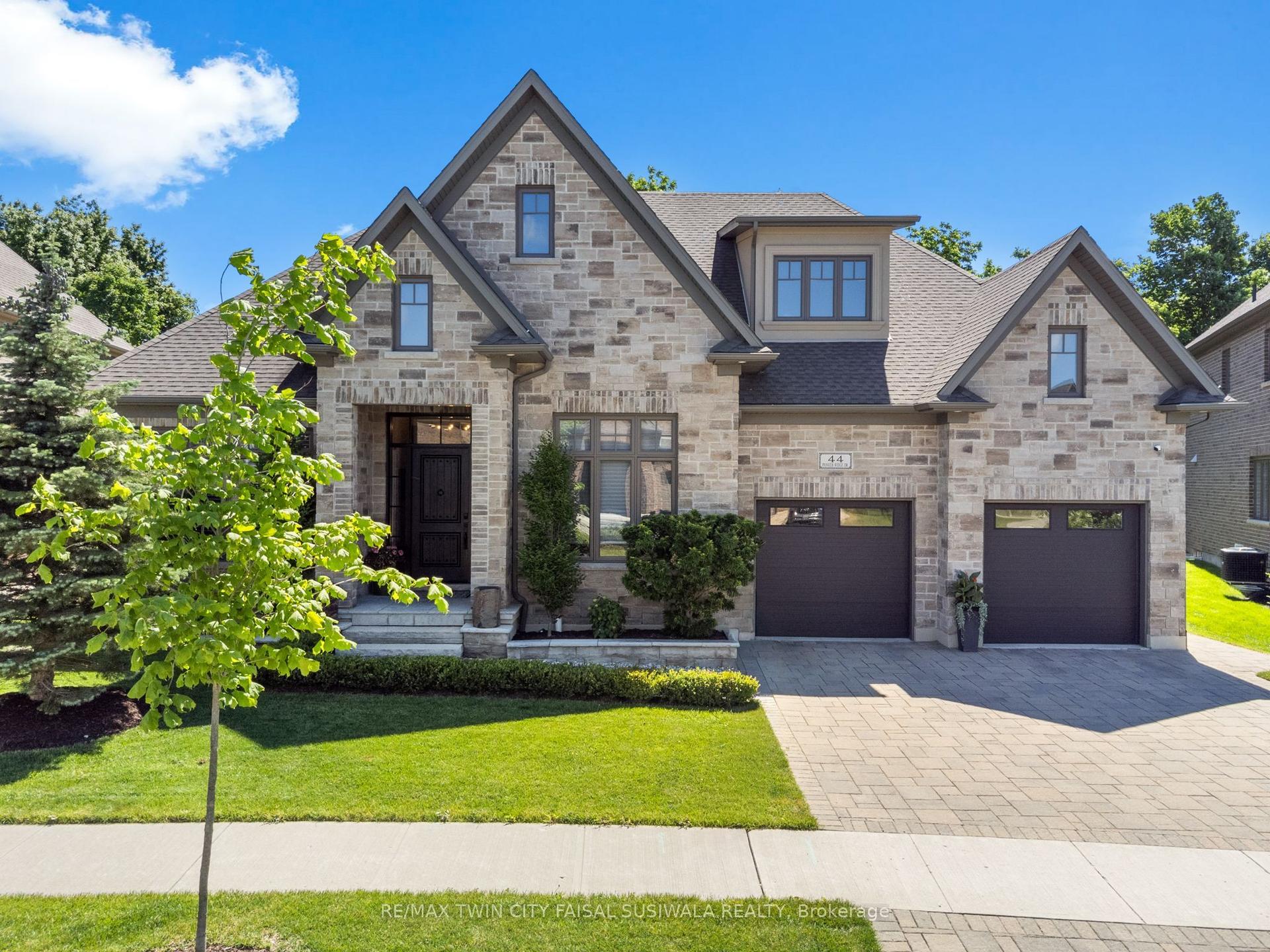 44 Pioneer Ridge Drive, Kitchener — Detached for sale, photo 1