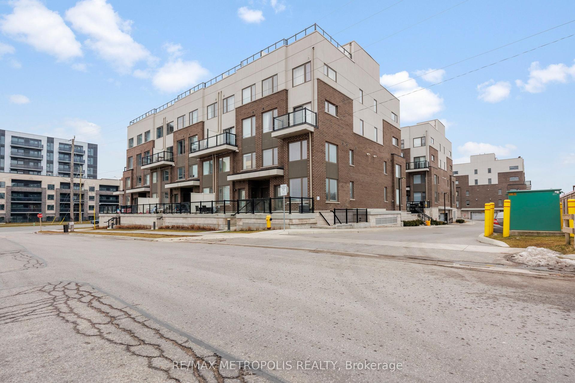 1460 Whites Road N 317 #317, Pickering — Condo Town for lease, photo 1