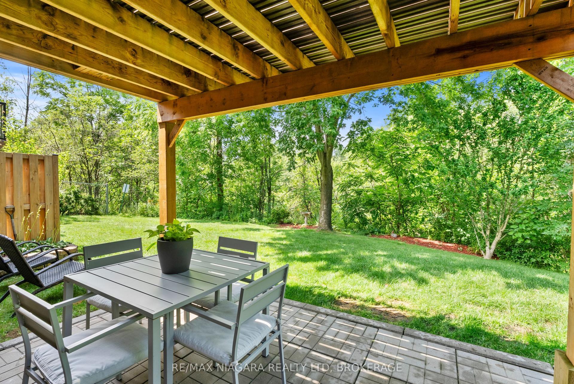 53 Bunting Road 15 #15, St. Catharines — Condo Town for sale, photo 1