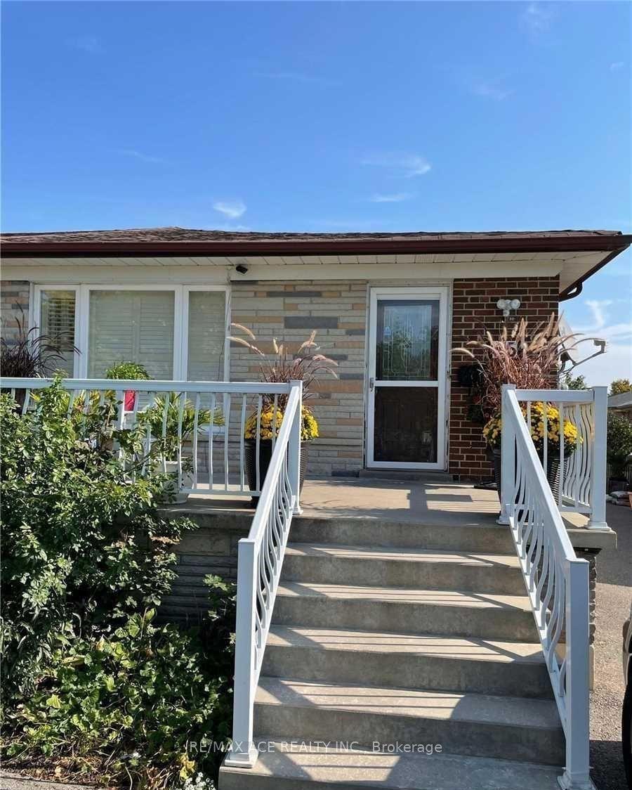 65 Dellbrook Crescent Bsmt #Bsmt, Toronto — Semi-Detached for lease, photo 1
