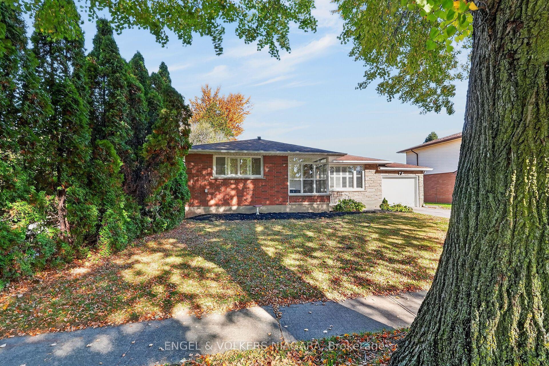 6773 Crawford Street, Niagara Falls — Detached for sale, photo 1
