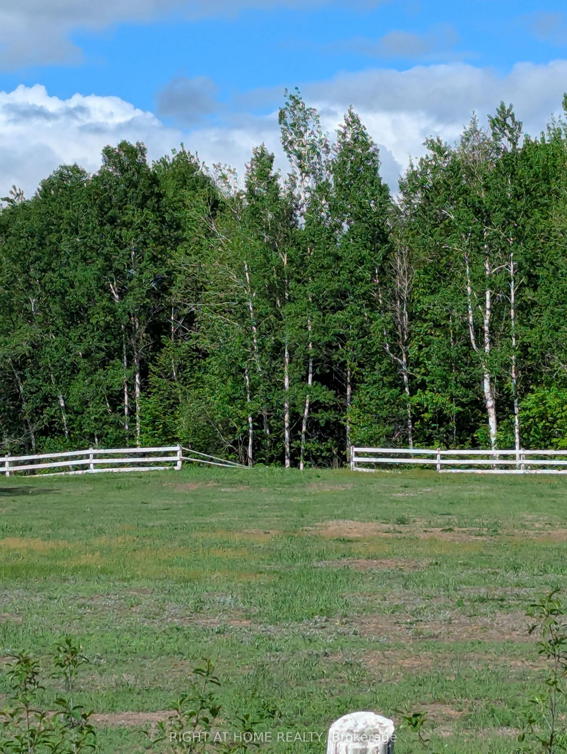 PT LT 27 PART 4 RACETTE Road — photo 1