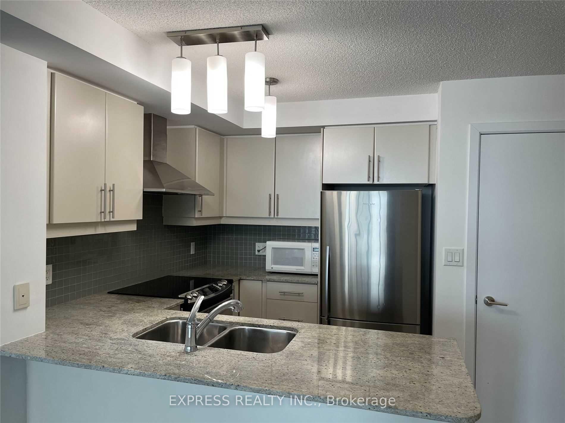 18 Harbour Street 1010 #1010, Toronto — Condo for lease, photo 1