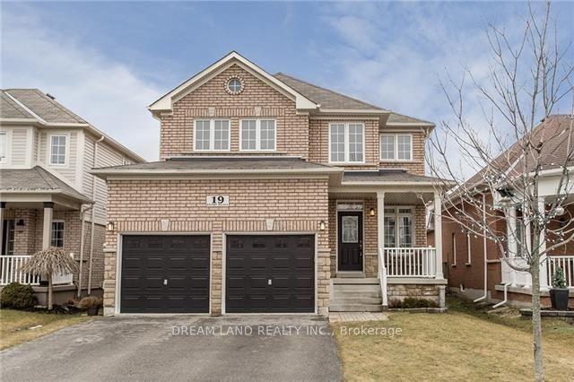 19 Stuart Avenue N, Barrie — Detached for lease, photo 1