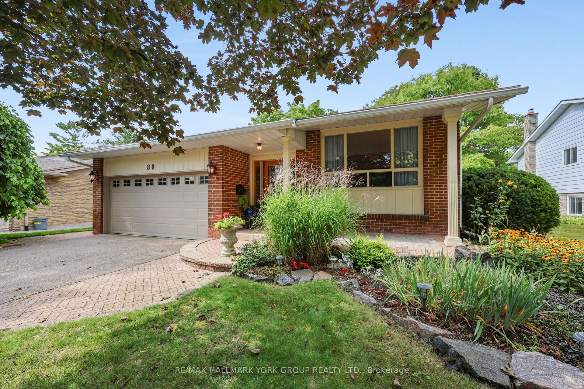 80 Fairway Drive, Aurora — Detached for sale, photo 1