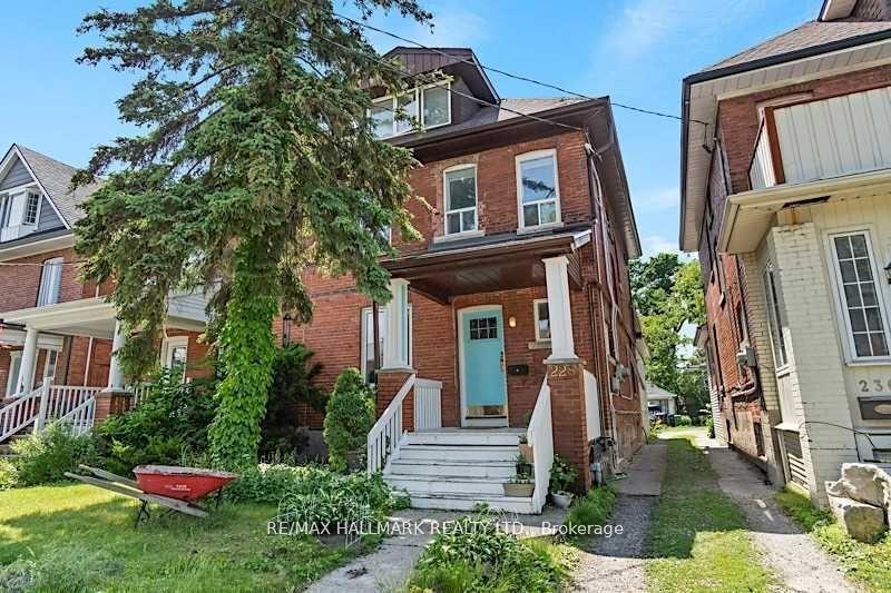 228 Pacific Avenue Main #Main, Toronto — Semi-Detached for lease, photo 1