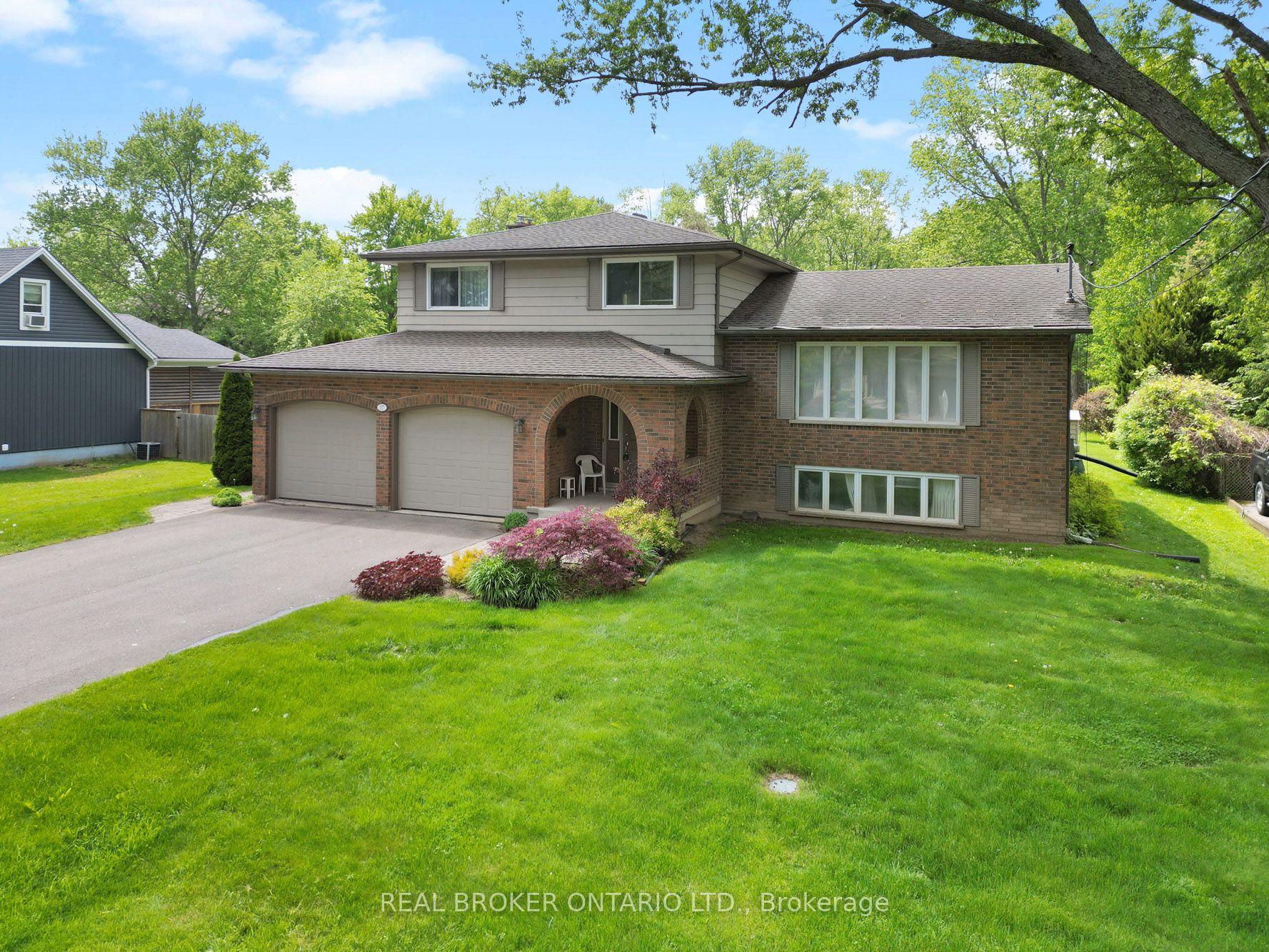 17 Montgomery Road, Welland — Detached for sale, photo 1