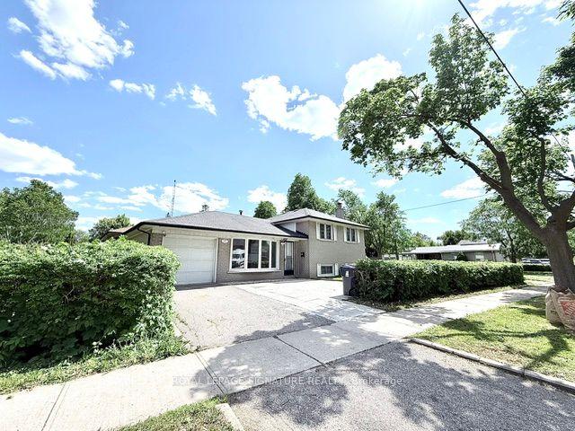77 Porterfield Road, Toronto — Detached for lease, photo 1