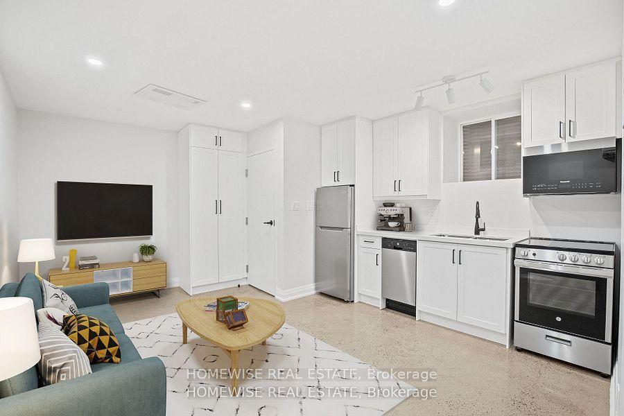 2563 Dundas Street W 5 #5 — photo 1