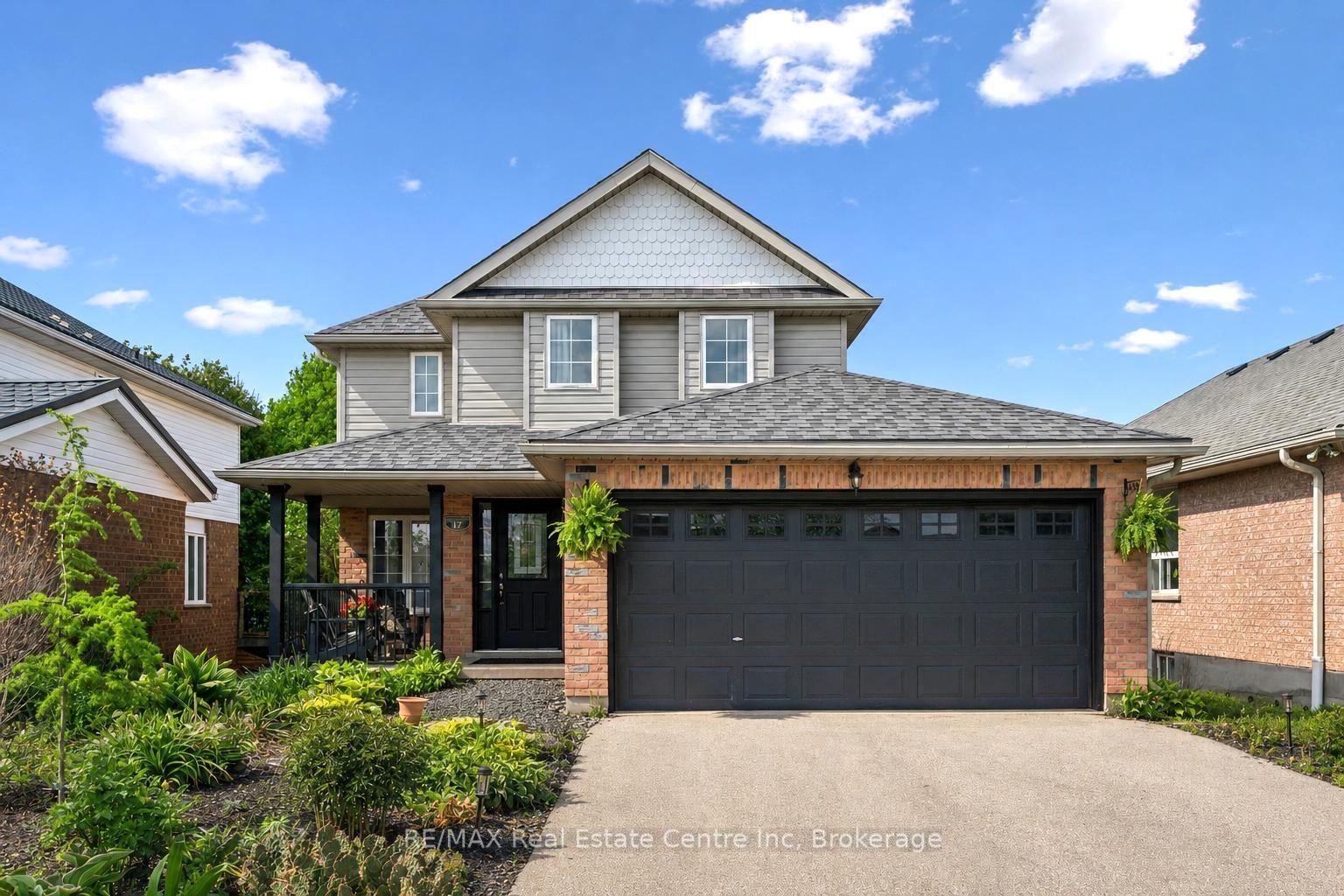 17 Gibbs Crescent — photo 1