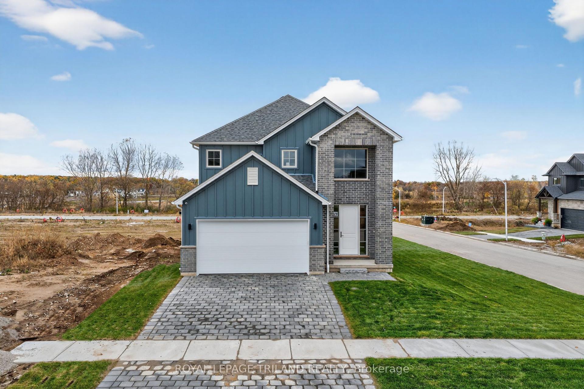 27 Allister Drive — photo 1
