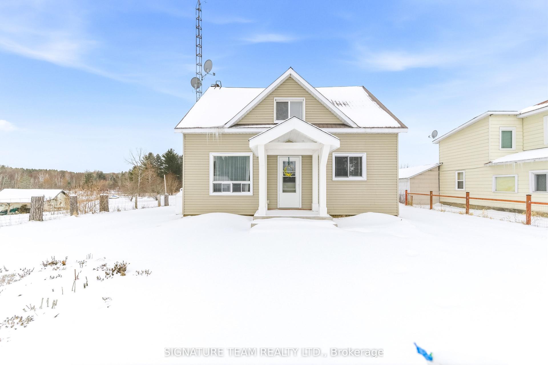 2683 Round Lake Road — photo 1