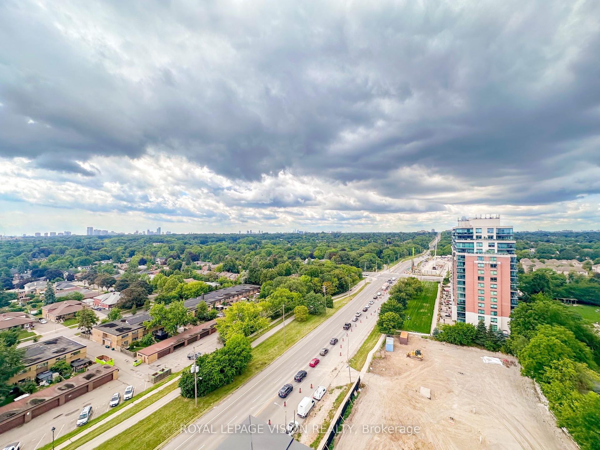 4010 Eglinton Avenue W 1411 #1411, Toronto — Condo for lease, photo 1
