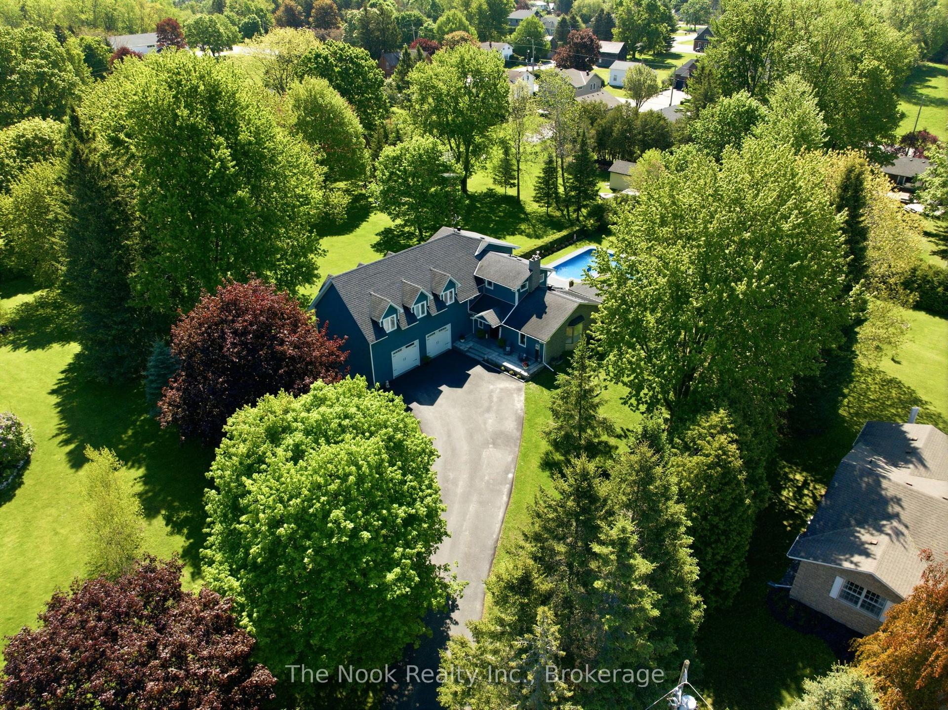 15 Hillside Drive — photo 1