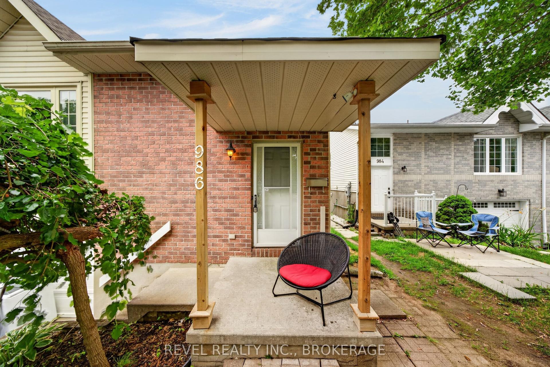 986 Killarney Crescent, Kingston — Semi-Detached for sale, photo 1