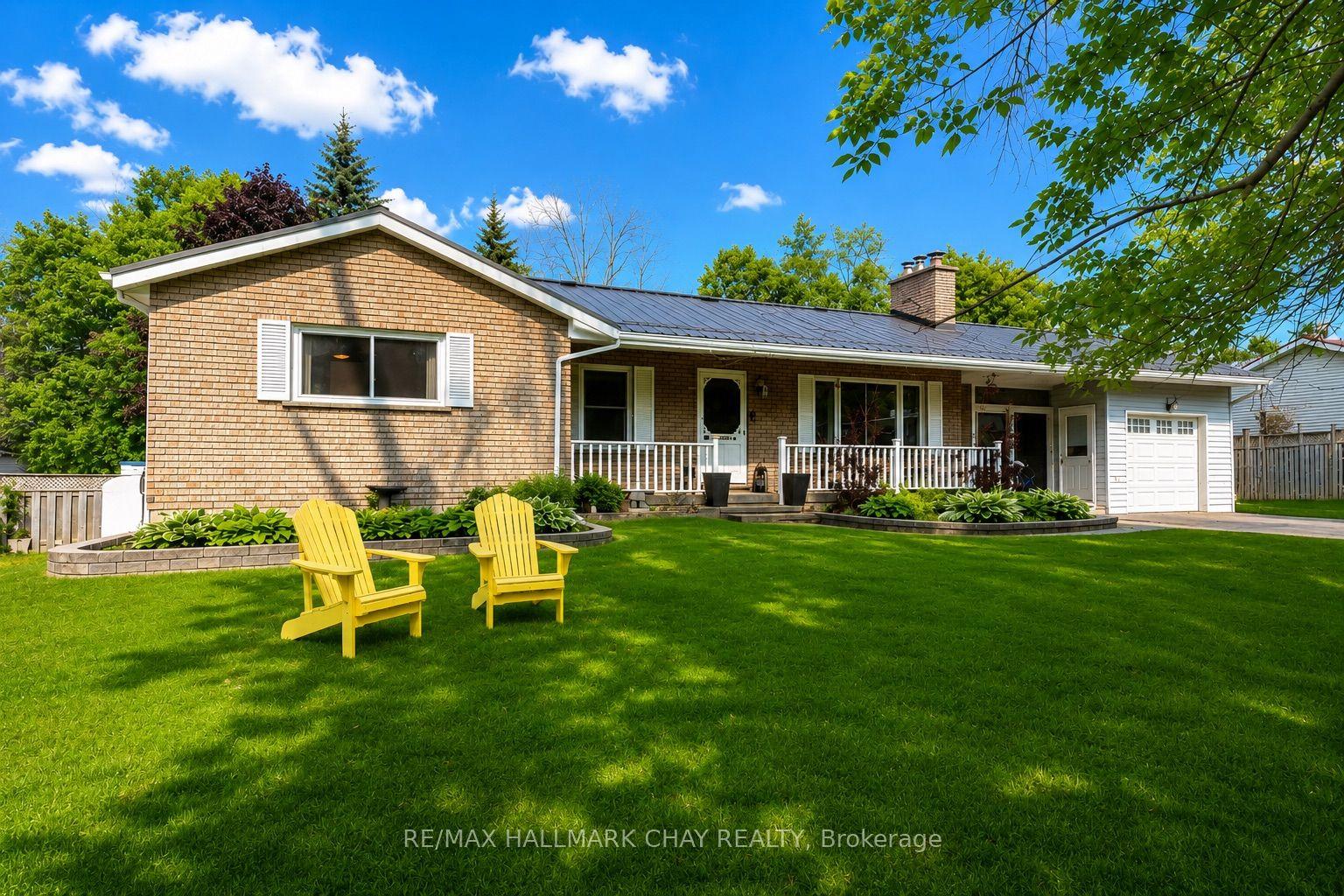 4049 Bayview Avenue — photo 1