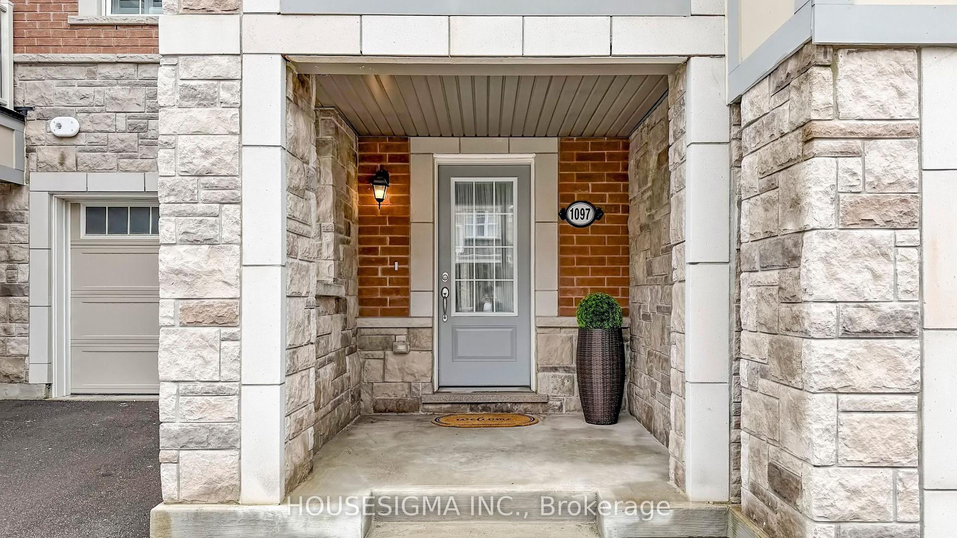 1097 Silk Street — photo 1