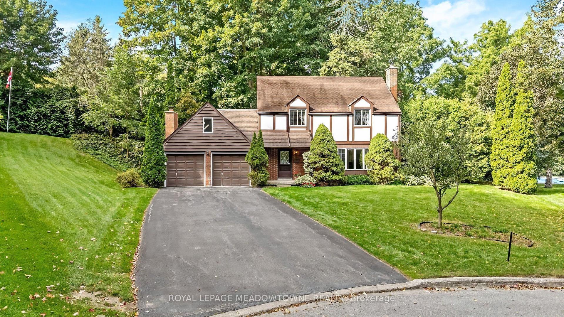 12 Mullen Place, Halton Hills — Detached for sale, photo 1