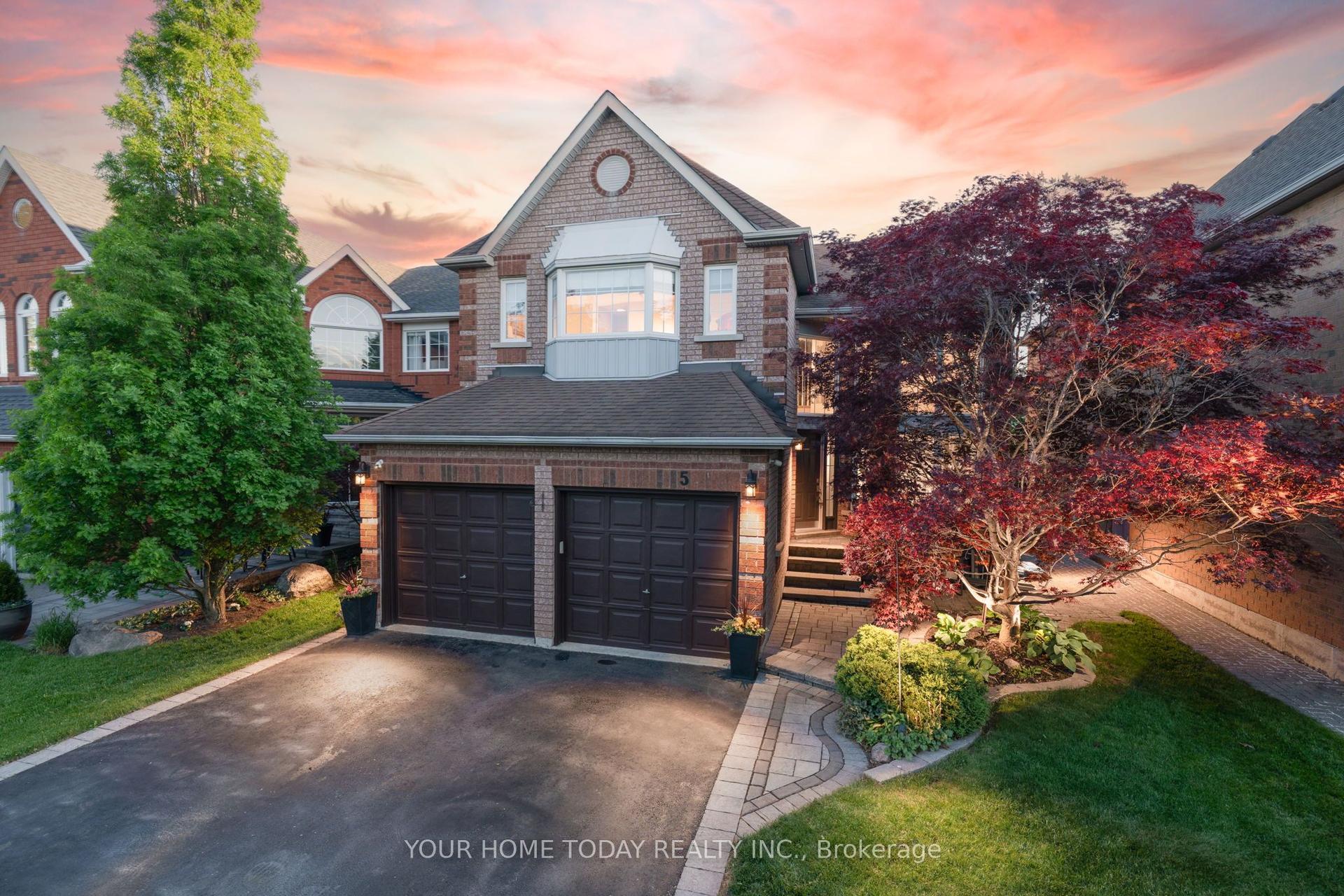 5 Curry Crescent — photo 1
