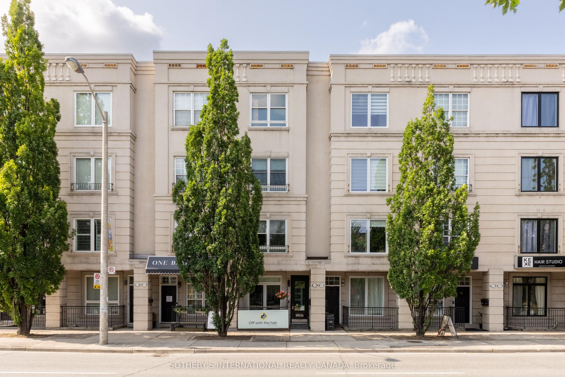 960A The Queensway, Toronto — Townhouse for sale, photo 1