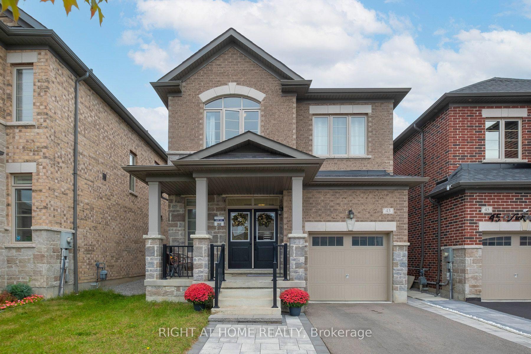 43 Vickery Street, Whitby — Detached for sale, photo 1