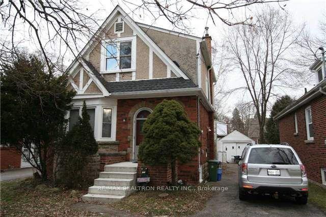 28 Hollywood Street N — photo 1
