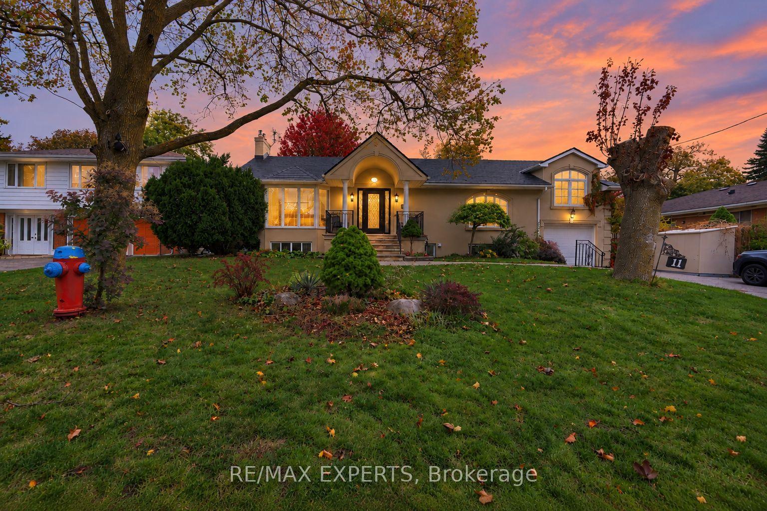 11 Knollside Drive, Richmond Hill — Detached for sale, photo 1