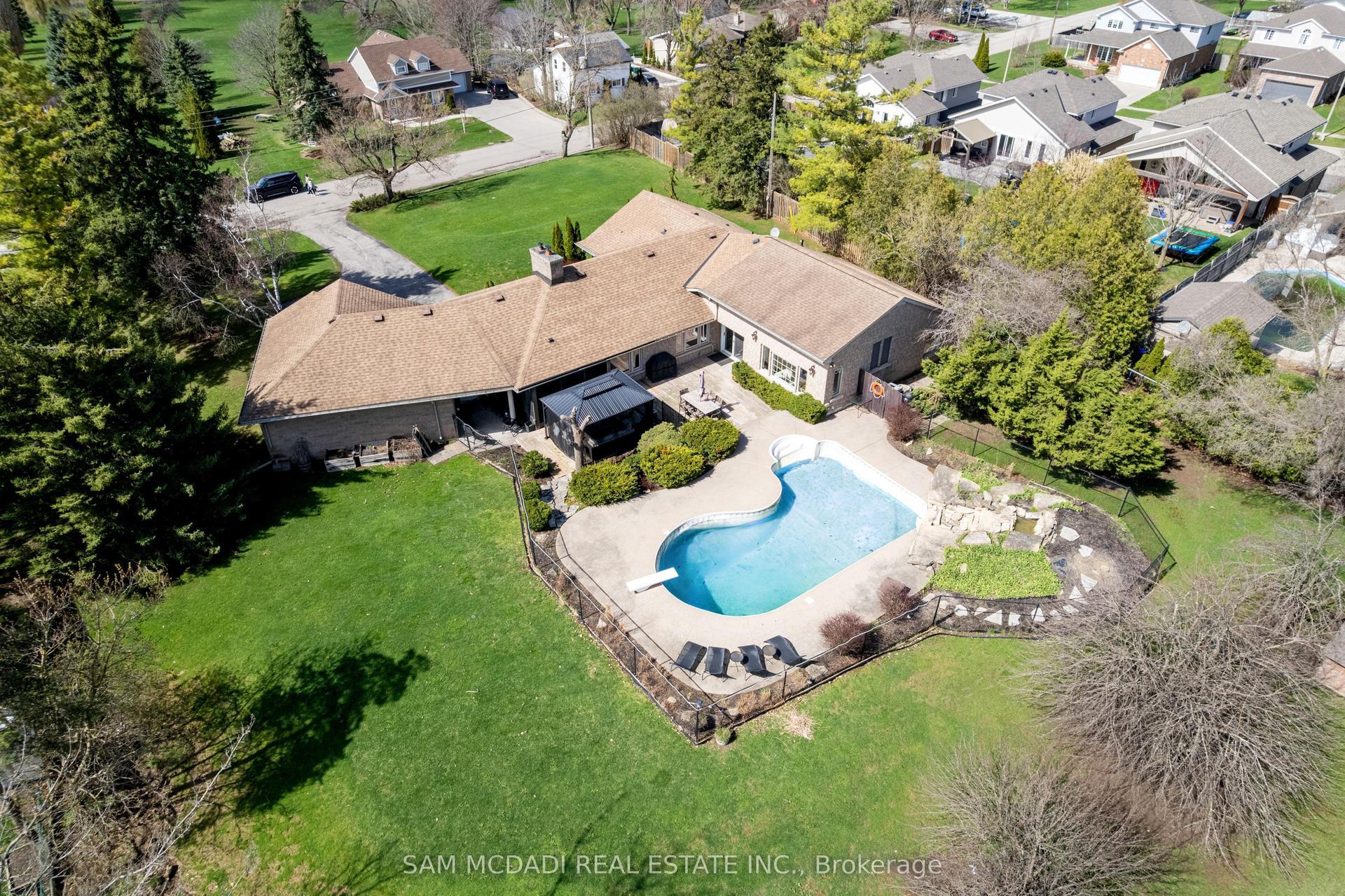 477 Fairview Street — photo 1