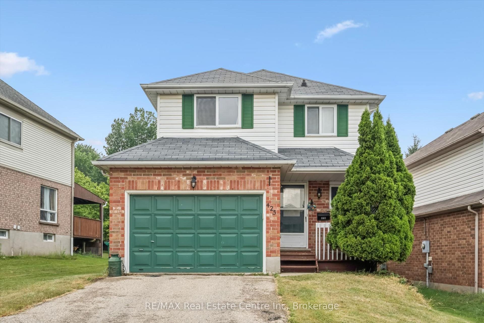 425 Exmoor Street, Waterloo — Detached for sale, photo 1