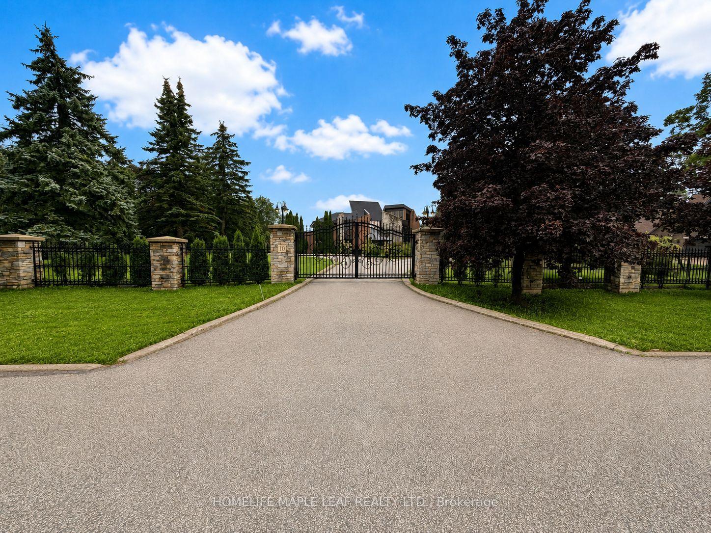 10 Edgeforest Drive, Brampton — Detached for sale, photo 1
