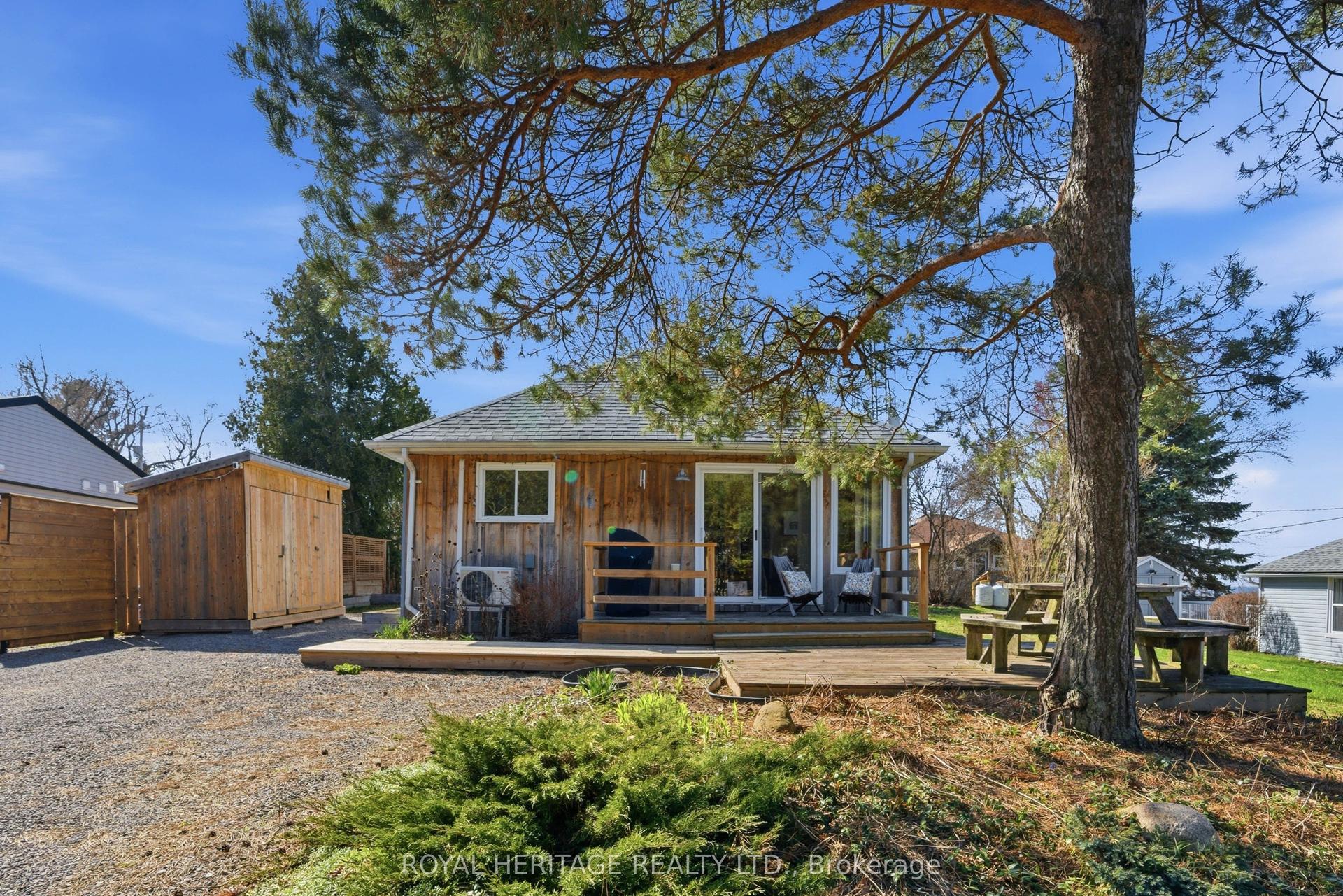 2 Langdon Avenue — photo 1