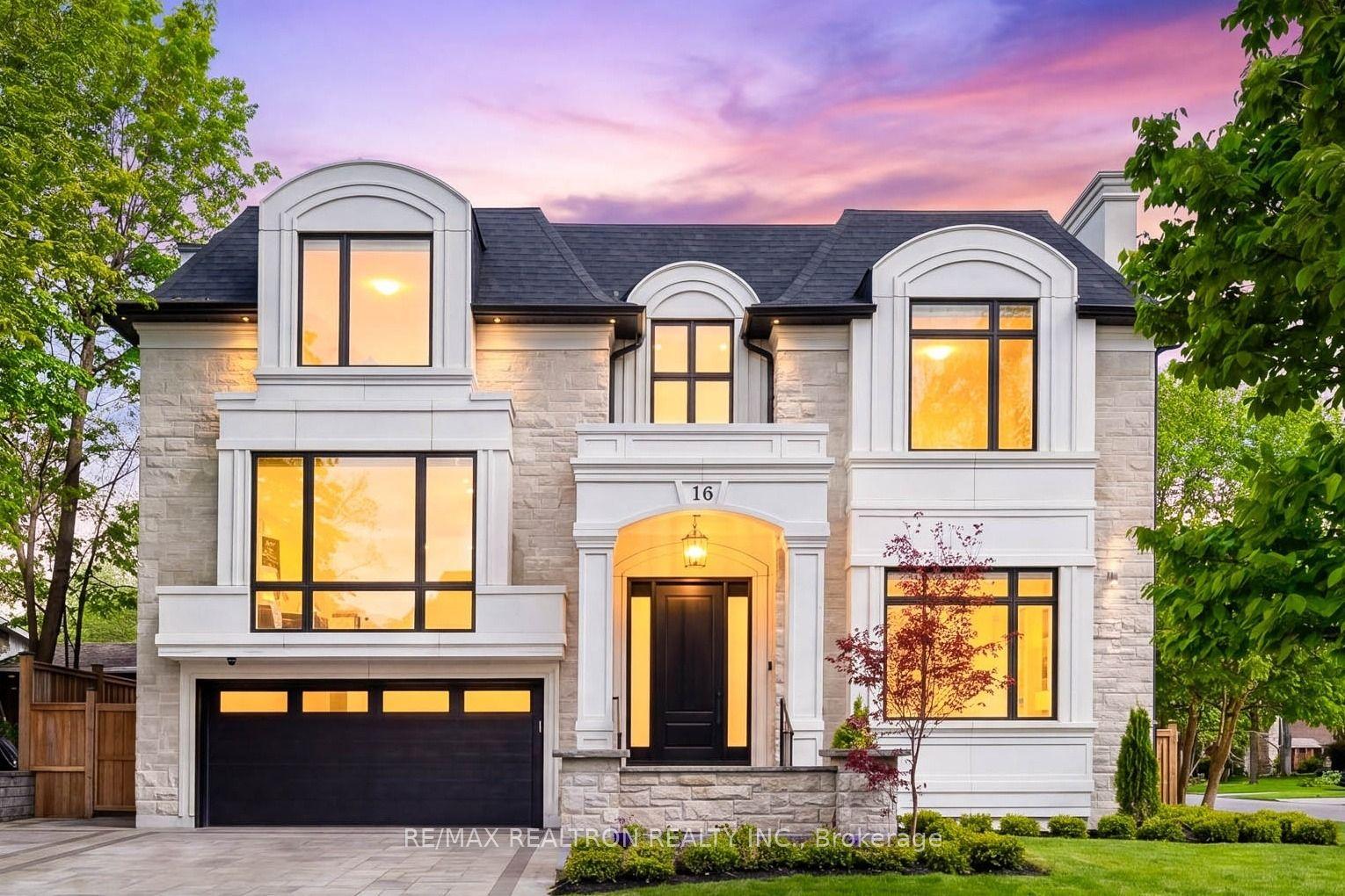16 Ballyronan Road, Toronto — Detached for sale, photo 1