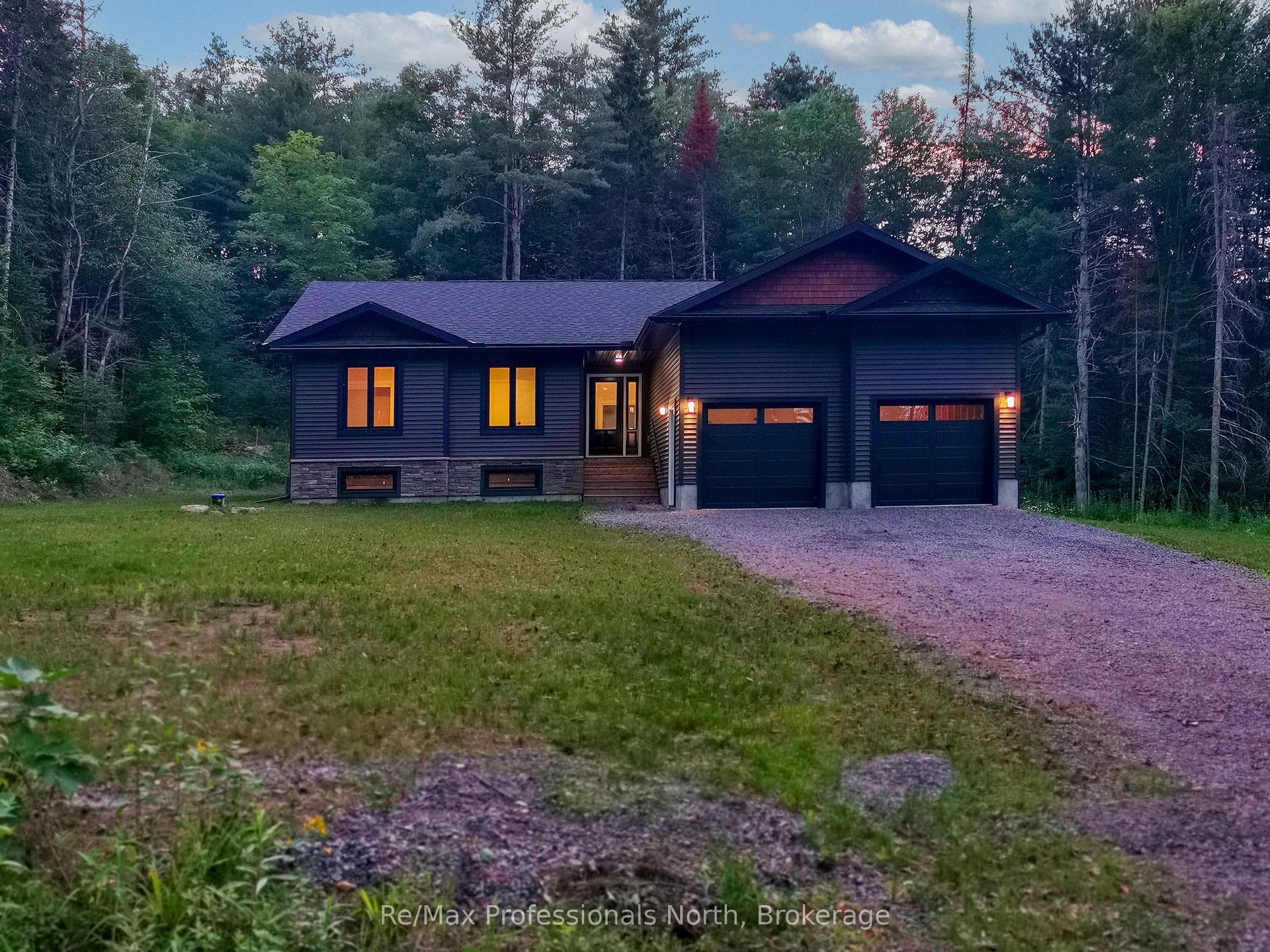 260 STEPHENSON 2 Road W, Huntsville — Detached for sale, photo 1