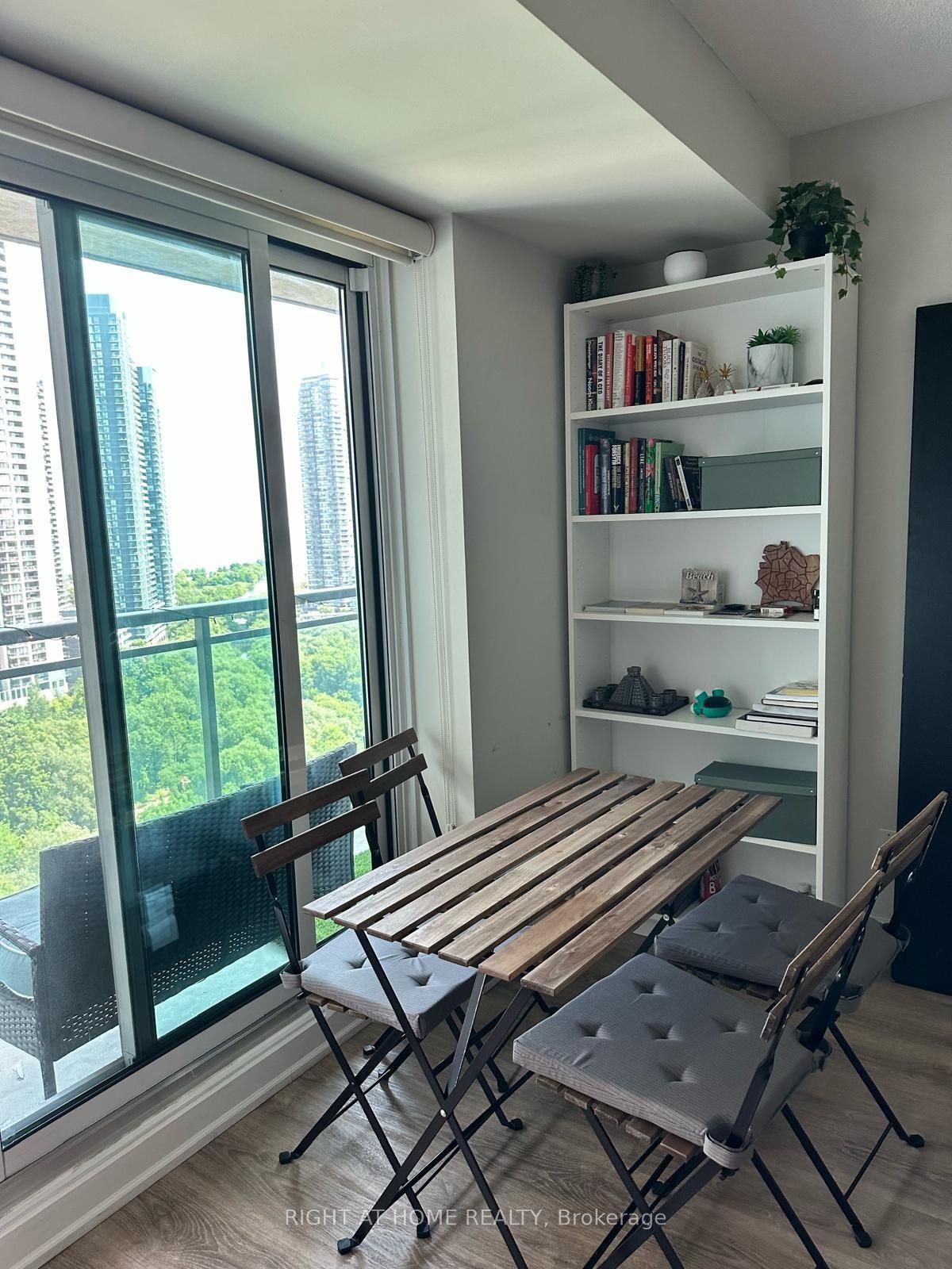 155 Legion Road N 155 #155, Toronto — Condo for lease, photo 1